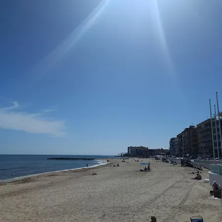 Beachfront With Sea View & Balcony Pmt16 *