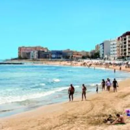 Апартаменты Beachfront With Sea View & Balcony Торевьиа