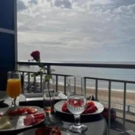 Beachfront With Sea View & Balcony Апартаменты